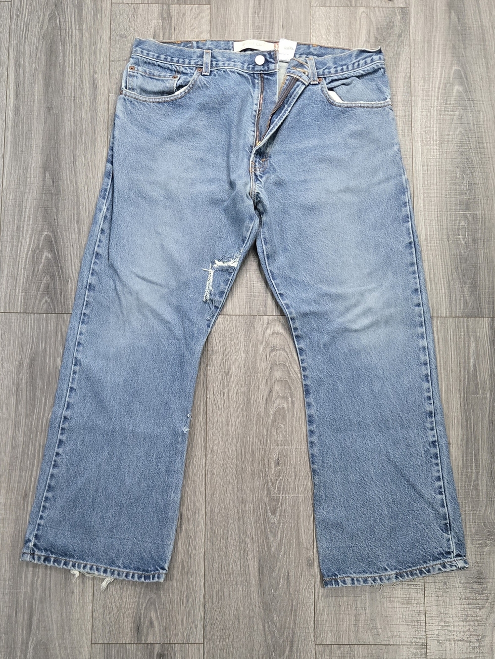 Levi’s 517 Bootcut Jeans Men’s 38x29 Light Wash Distressed Blue Denim Western.